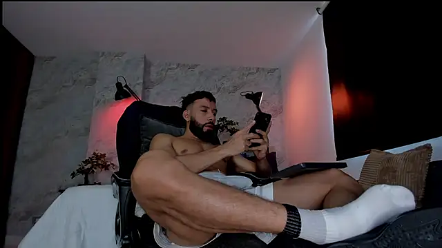 Snapshot of bruno_woods chatting on December 3, 2025, 7:35 pm bruno woods online show from December 3, 2025, 7:35 pm