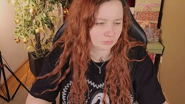 carolina elf online show from December 23, 2025, 4:45 am