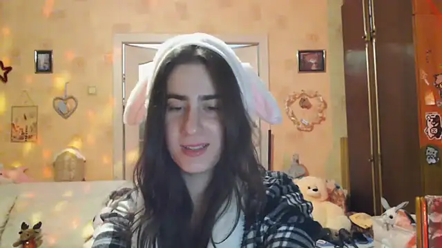 INELIKA online show from November 4, 2025, 5:50 pm