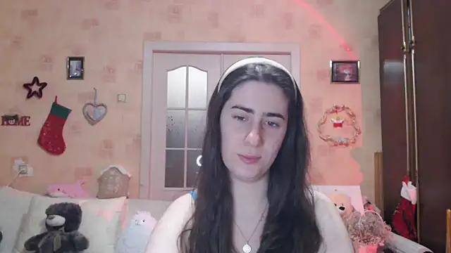 Snapshot of INELIKA chatting on January 5, 2026, 10:57 pm INELIKA online show from January 5, 2026, 10:57 pm