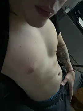 Snapshot of buoh23 chatting on April 4, 2026, 5:25 am buoh23 online show from April 4, 2026, 5:25 am