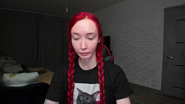 Roxy Silver online show from February 12, 2026, 2:50 pm