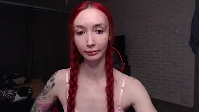 Roxy Silver online show from May 16, 2026, 1:59 am