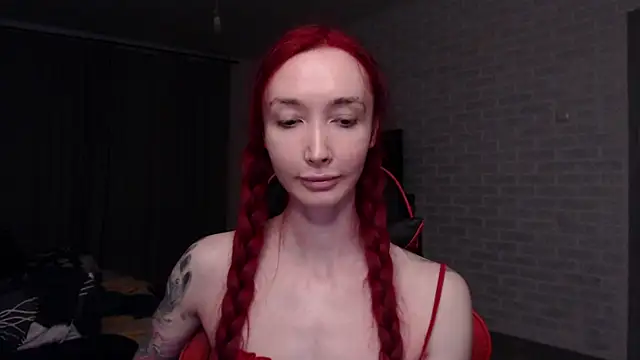 Roxy Silver online show from May 23, 2026, 1:37 am