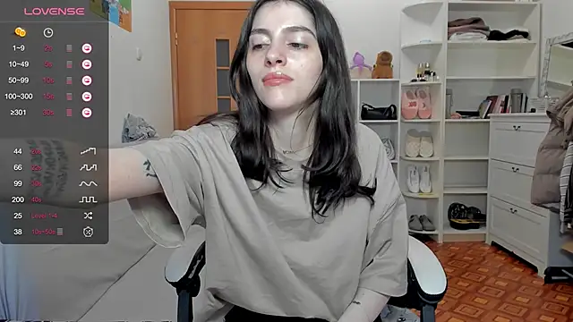 broosnica1 online show from April 23, 2026, 1:35 pm