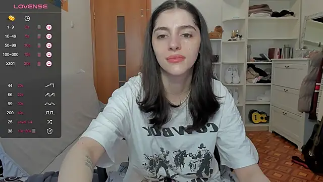 Snapshot of broosnica1 chatting on April 13, 2026, 7:56 am broosnica1 online show from April 13, 2026, 7:56 am