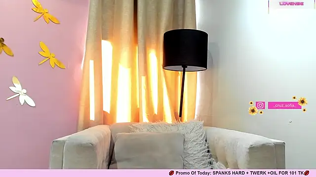Snapshot of _AlejaCruz_ chatting on March 13, 2025, 7:28 pm AlejaCruz online show from March 13, 2025, 7:28 pm
