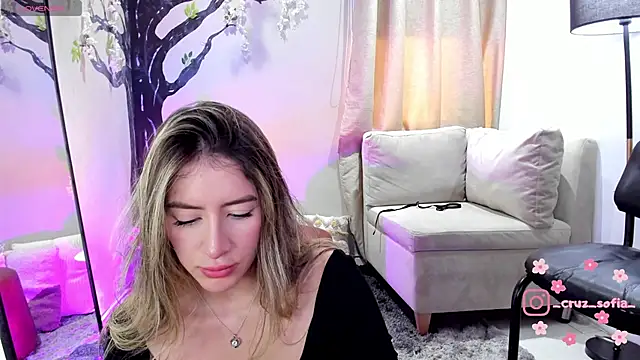 Snapshot of _AlejaCruz_ chatting on March 27, 2026, 7:04 pm AlejaCruz online show from March 27, 2026, 7:04 pm