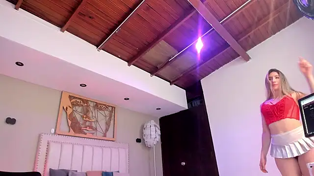 Snapshot of _AlejaCruz_ chatting on April 1, 2026, 5:21 pm AlejaCruz online show from April 1, 2026, 5:21 pm