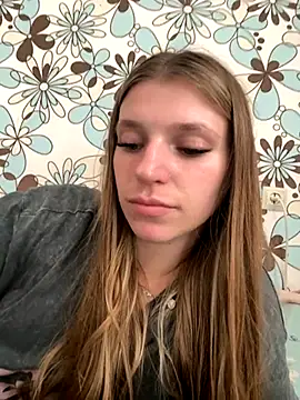 Snapshot of adel_secret chatting on September 10, 2025, 11:31 am adel secret online show from September 10, 2025, 11:31 am