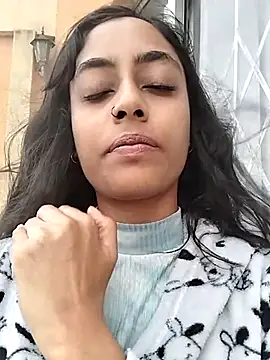 cleopatra-phaedra online show from January 8, 2025, 3:28 pm