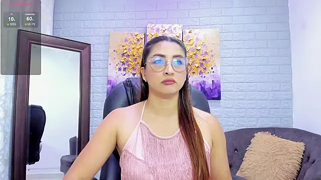  LaraMom  online show from November 19, 2025, 7:25 pm