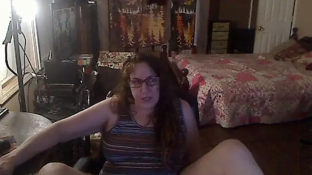 Snapshot of Ireallysquirt chatting on October 17, 2025, 2:04 am Ireallysquirt online show from October 17, 2025, 2:04 am