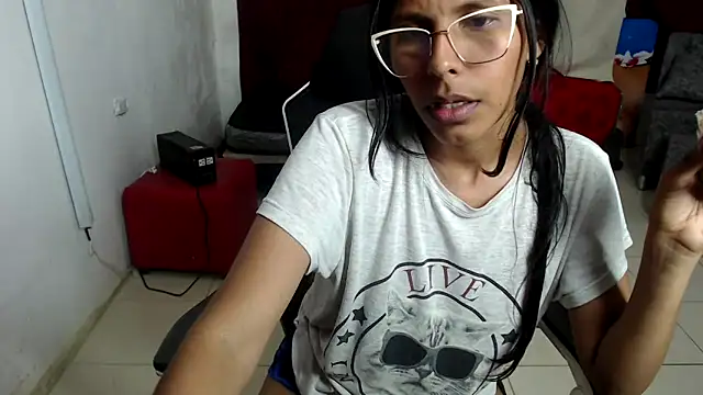 Snapshot of Saharii_Silver chatting on March 15, 2025, 12:58 am Saharii Silver online show from March 15, 2025, 12:58 am