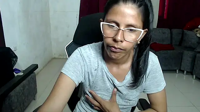 Snapshot of Saharii_Silver chatting on October 10, 2025, 2:07 pm Saharii Silver online show from October 10, 2025, 2:07 pm