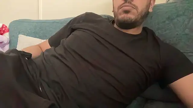 Snapshot of Mooka69 chatting on April 12, 2026, 11:24 am Mooka69 online show from April 12, 2026, 11:24 am