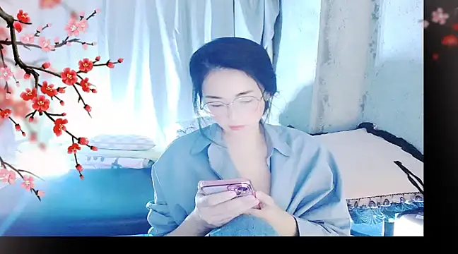 Snapshot of Floor_oo chatting on December 4, 2024, 12:30 pm Floor oo online show from December 4, 2024, 12:30 pm
