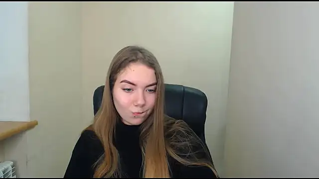 zoey deuttch online show from December 5, 2024, 7:21 am