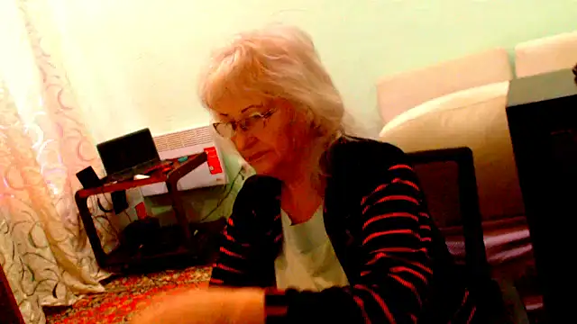 Snapshot of Natali7634 chatting on October 19, 2025, 9:23 am Natali7634 online show from October 19, 2025, 9:23 am