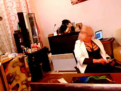 Snapshot of Natali7634 chatting on March 15, 2025, 6:32 pm Natali7634 online show from March 15, 2025, 6:32 pm