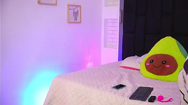 Marianamonroe  online show from March 16, 2026, 7:05 pm