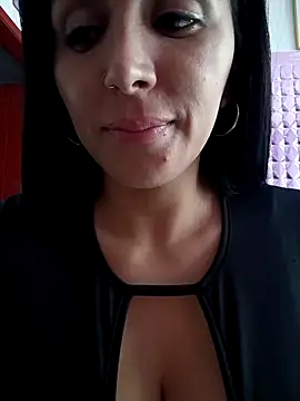 tiffani  love online show from November 25, 2025, 8:31 pm