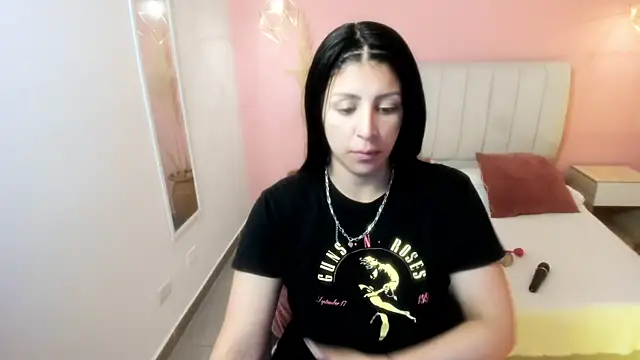 tiffani  love online show from March 8, 2025, 1:36 pm