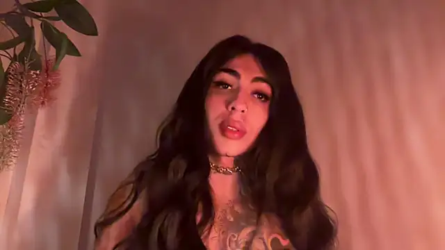 Snapshot of babybriexxx chatting on December 22, 2025, 4:01 am babybriexxx online show from December 22, 2025, 4:01 am