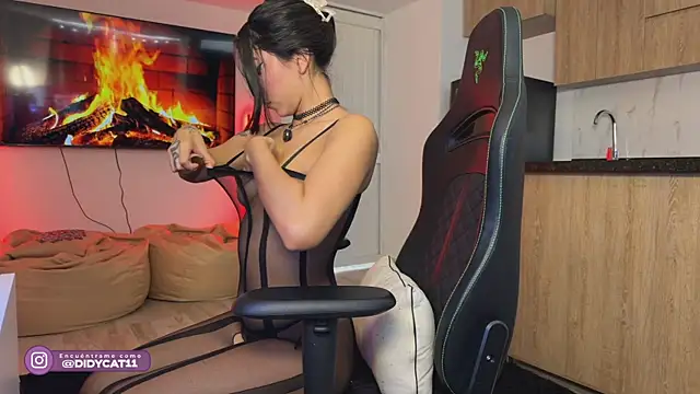 MarianaBranzz online show from March 31, 2026, 3:25 pm