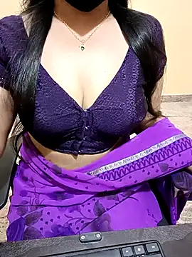 Snapshot of Nithya_05 chatting on September 16, 2025, 4:57 am Nithya 05 online show from September 16, 2025, 4:57 am