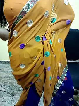 Snapshot of Nithya_05 chatting on September 11, 2025, 5:18 am Nithya 05 online show from September 11, 2025, 5:18 am