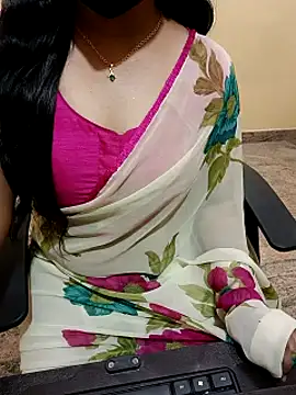Snapshot of Nithya_05 chatting on September 12, 2025, 6:18 pm Nithya 05 online show from September 12, 2025, 6:18 pm