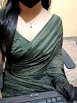 Snapshot of Nithya_05 chatting on September 16, 2025, 5:03 pm Nithya 05 online show from September 16, 2025, 5:03 pm