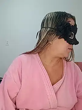 titiasexy online show from July 10, 2026, 2:17 pm