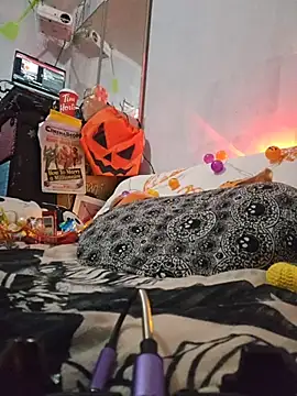 Snapshot of oxitocindi chatting on October 29, 2025, 11:47 pm oxitocindi online show from October 29, 2025, 11:47 pm