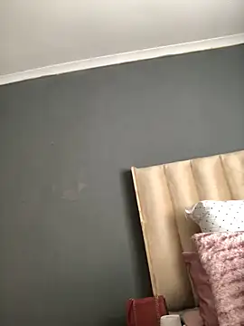 Snapshot of Nicole_Liam_ chatting on October 21, 2025, 7:52 am Nicole Liam online show from October 21, 2025, 7:52 am