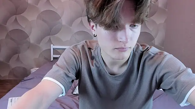 Ian Flor online show from April 26, 2026, 3:09 pm