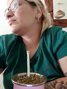 Snapshot of rusher27 chatting on December 3, 2025, 4:06 pm rusher27 online show from December 3, 2025, 4:06 pm