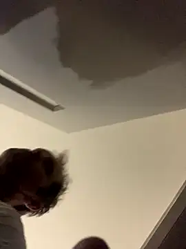 madaussiehere online show from October 25, 2025, 1:01 pm