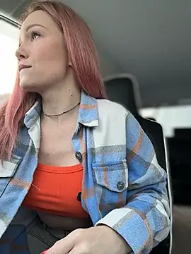 LavenderHot online show from February 15, 2026, 2:34 am