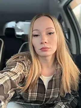 LavenderHot online show from November 16, 2025, 2:27 am