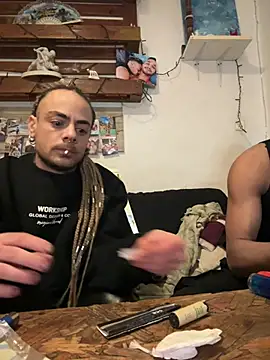 EnricoGio online show from February 7, 2025, 7:59 pm