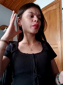Violeta 12- online show from May 27, 2026, 9:55 pm