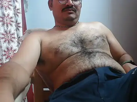 Snapshot of naughtymike0007 chatting on March 26, 2026, 2:26 pm naughtymike0007 online show from March 26, 2026, 2:26 pm