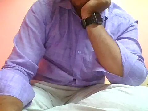 Snapshot of naughtymike0007 chatting on March 10, 2026, 2:10 pm naughtymike0007 online show from March 10, 2026, 2:10 pm