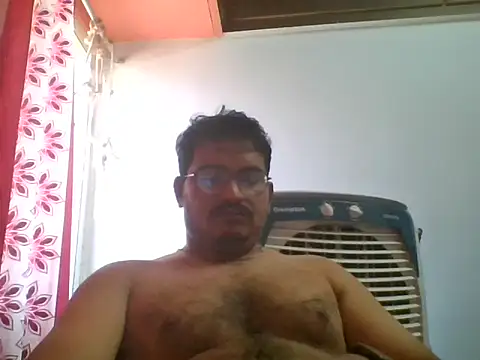 Snapshot of naughtymike0007 chatting on April 3, 2026, 7:15 am naughtymike0007 online show from April 3, 2026, 7:15 am