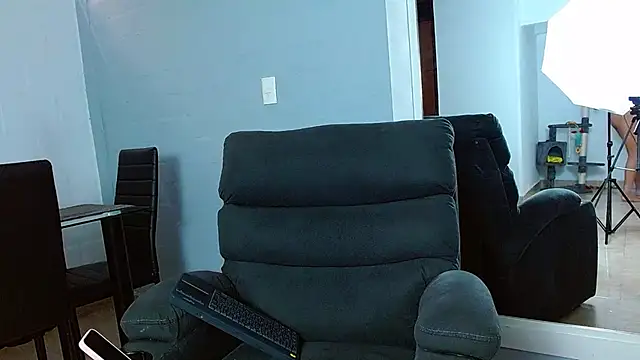 Snapshot of rousebonnett chatting on January 14, 2025, 7:11 pm rousebonnett online show from January 14, 2025, 7:11 pm