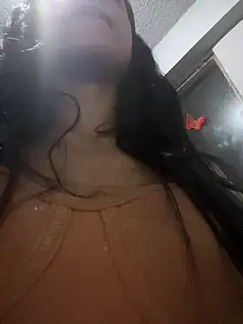 Snapshot of CieloTaylor chatting on February 3, 2025, 3:17 pm CieloTaylor online show from February 3, 2025, 3:17 pm