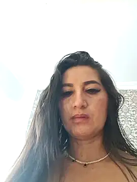 Snapshot of mature_dollyy chatting on May 9, 2026, 1:31 am mature dollyy online show from May 9, 2026, 1:31 am