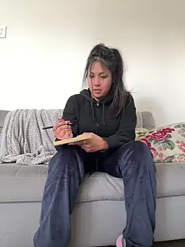 Snapshot of Gin4Cole chatting on February 9, 2025, 7:30 pm Gin4Cole online show from February 9, 2025, 7:30 pm